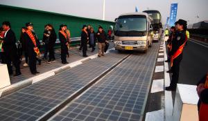 solar road in china